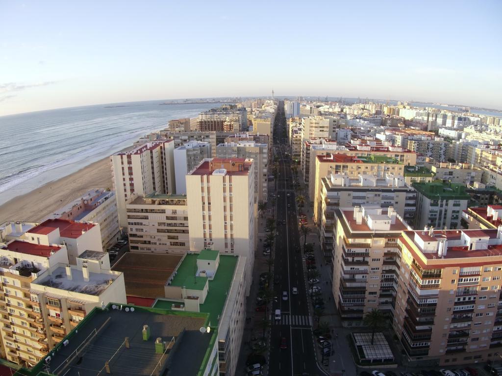 Апартаменти Atico Avda Cadiz Playa Екстер'єр фото